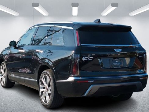 New 2026 Cadillac Vistiq Luxury image 3