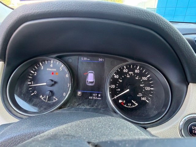 Used 2018 Nissan Rogue SV FWD image 16