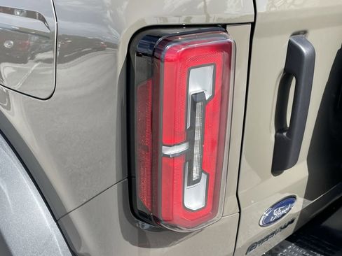 New 2025 Ford Bronco Badlands image 7