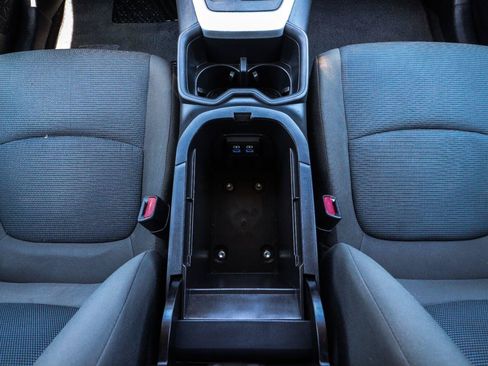 Used 2022 Toyota RAV4 LE w/ Carpet Mat Package (TMS) AWD/4WD image 24