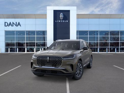 New 2026 Lincoln Aviator AWD image 2