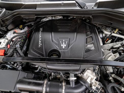 Used 2024 Maserati Grecale GT AWD/4WD image 40