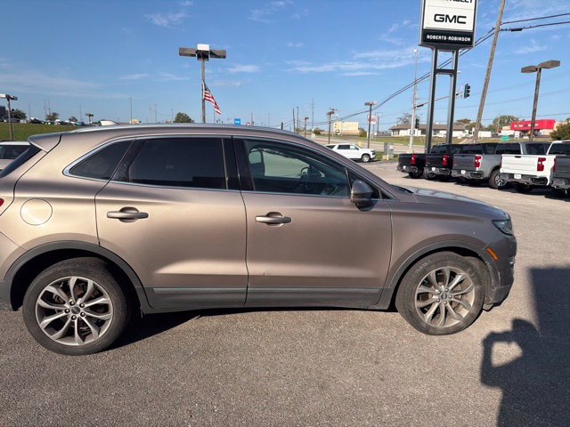 Used 2019 Lincoln MKC Select w/ Select Plus Package FWD image 4
