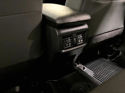 Certified 2025 Toyota RAV4 LE AWD/4WD image 35