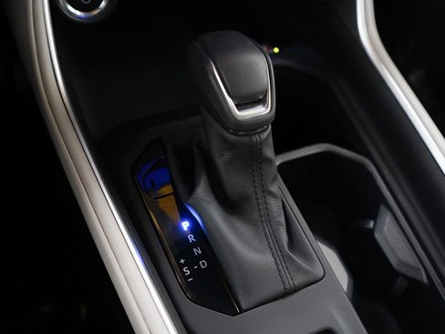 Used 2025 Toyota Grand Highlander AWD Hybrid image 25