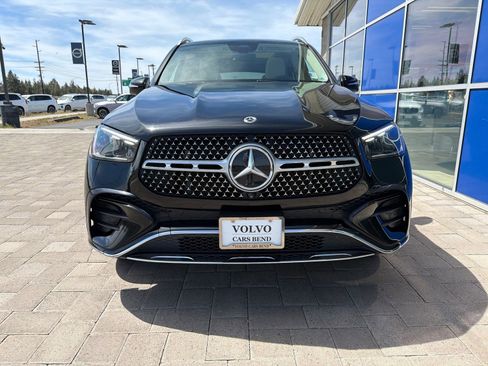 Used 2024 Mercedes-Benz GLE 350 4MATIC image 3