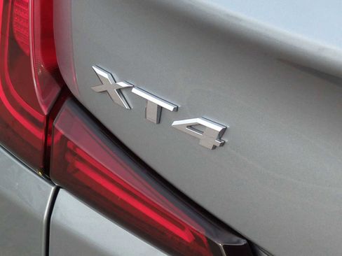 Used 2025 Cadillac XT4 Premium Luxury image 32