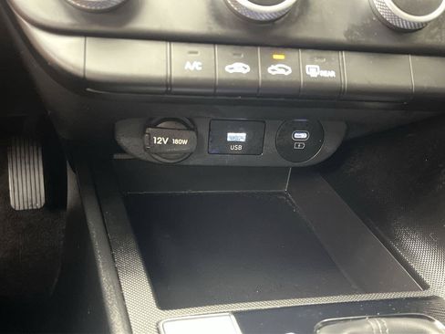 Used 2025 Hyundai Elantra SE FWD image 18