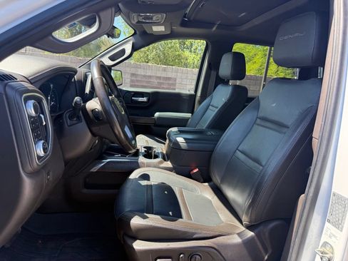 Used 2019 GMC Sierra 1500 Denali w/ Denali Ultimate Package AWD/4WD image 13