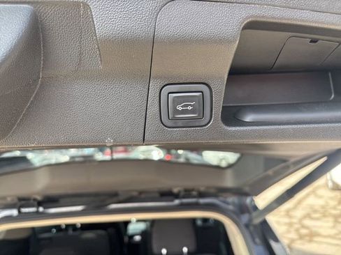 Used 2019 GMC Acadia SLE w/ Driver Alert Package I image 7