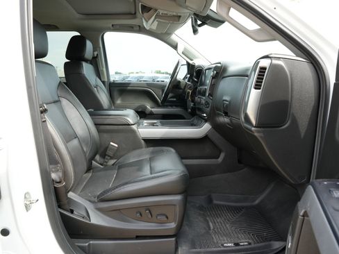 Used 2018 Chevrolet Silverado 1500 LTZ Z71 w/ LTZ Plus Package AWD/4WD image 20