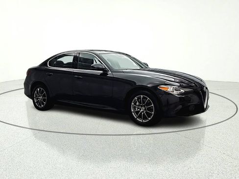 Used 2018 Alfa Romeo Giulia AWD image 8