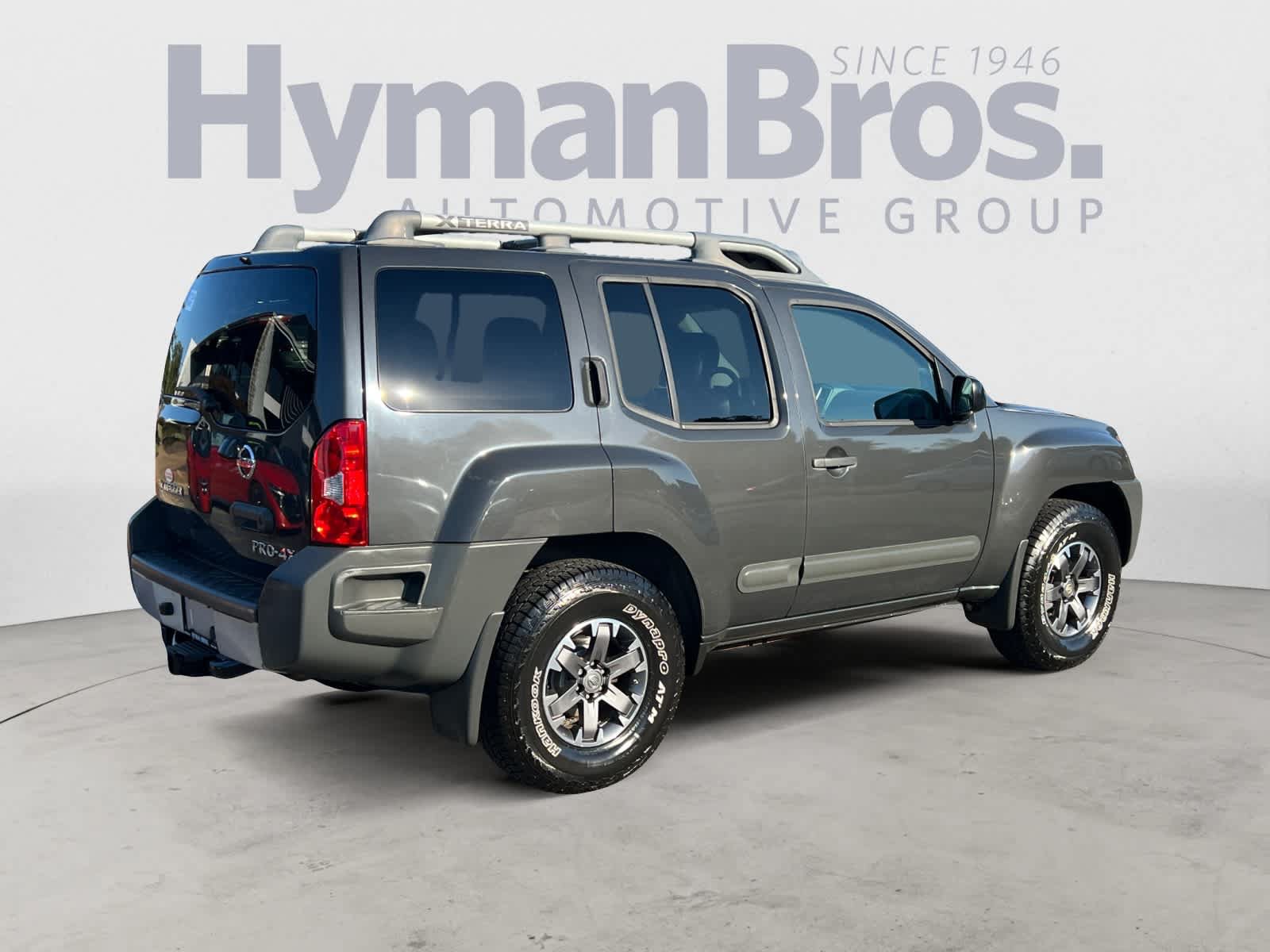 Used 2015 Nissan Xterra PRO-4X w/ Pro-4x Leather Package AWD/4WD image 3