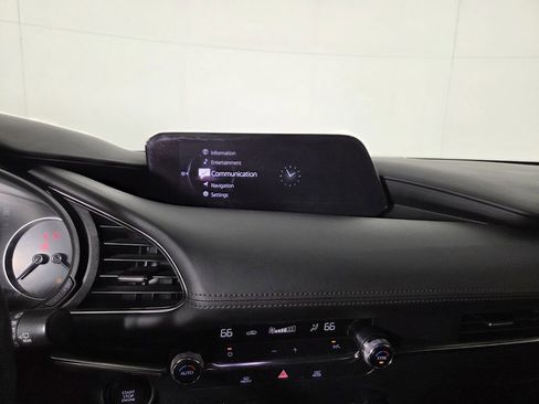 Used 2019 MAZDA MAZDA3 Base image 18