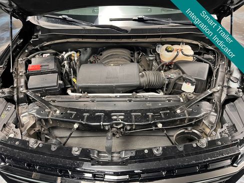 Used 2023 Chevrolet Suburban Z71 w/ Luxury Package AWD/4WD image 19