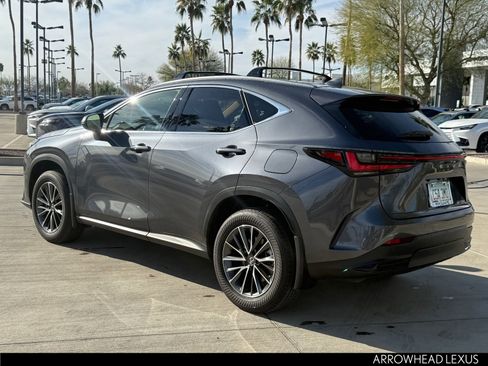 Used 2025 Lexus NX 250 FWD w/ Premium Package image 4