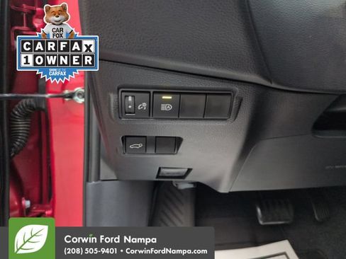 Used 2025 Toyota Corolla Cross XLE AWD/4WD image 13