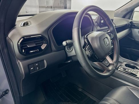 Used 2023 Honda Pilot TrailSport image 7