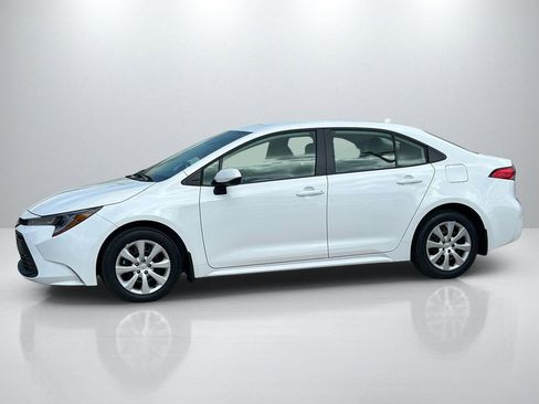Used 2026 Toyota Corolla LE image 8