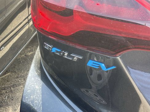 Used 2020 Chevrolet Bolt Premier w/ Infotainment Package FWD image 7