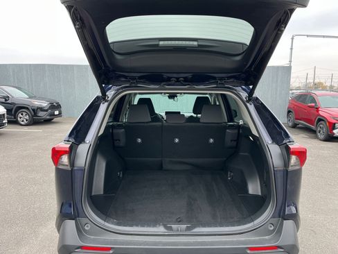 Used 2025 Toyota RAV4 XLE image 30
