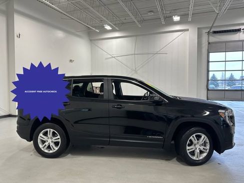 Used 2024 GMC Terrain SLE image 5
