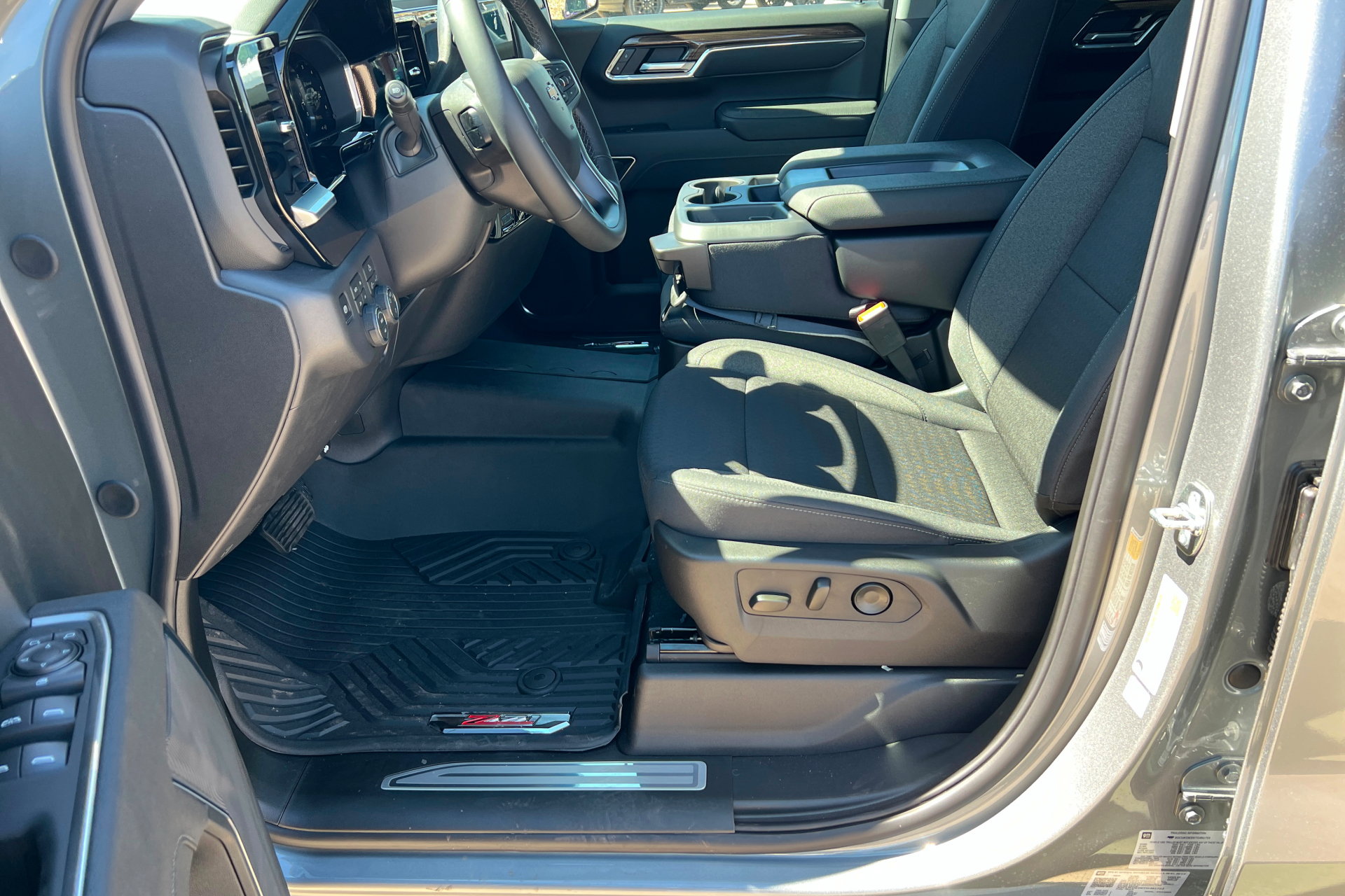 New 2026 Chevrolet Silverado 1500 LT w/ Z71 Off-Road Package AWD/4WD image 18