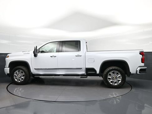 New 2026 Chevrolet Silverado 2500 High Country w/ High Country Premium Package AWD/4WD image 4
