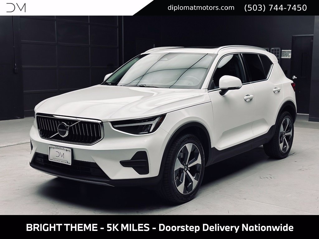 Used 2025 Volvo XC40 B5 Core w/ Protection Package Premier AWD/4WD image 1