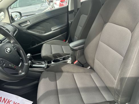 Used 2017 Kia Forte LX image 7