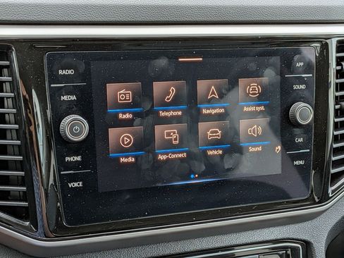 Used 2023 Volkswagen Atlas SE w/ Panoramic Sunroof Package FWD image 17