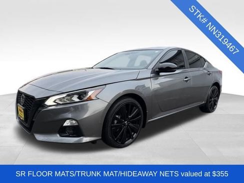 Used 2022 Nissan Altima 2.5 SR w/ Midnight Edition Package image 3