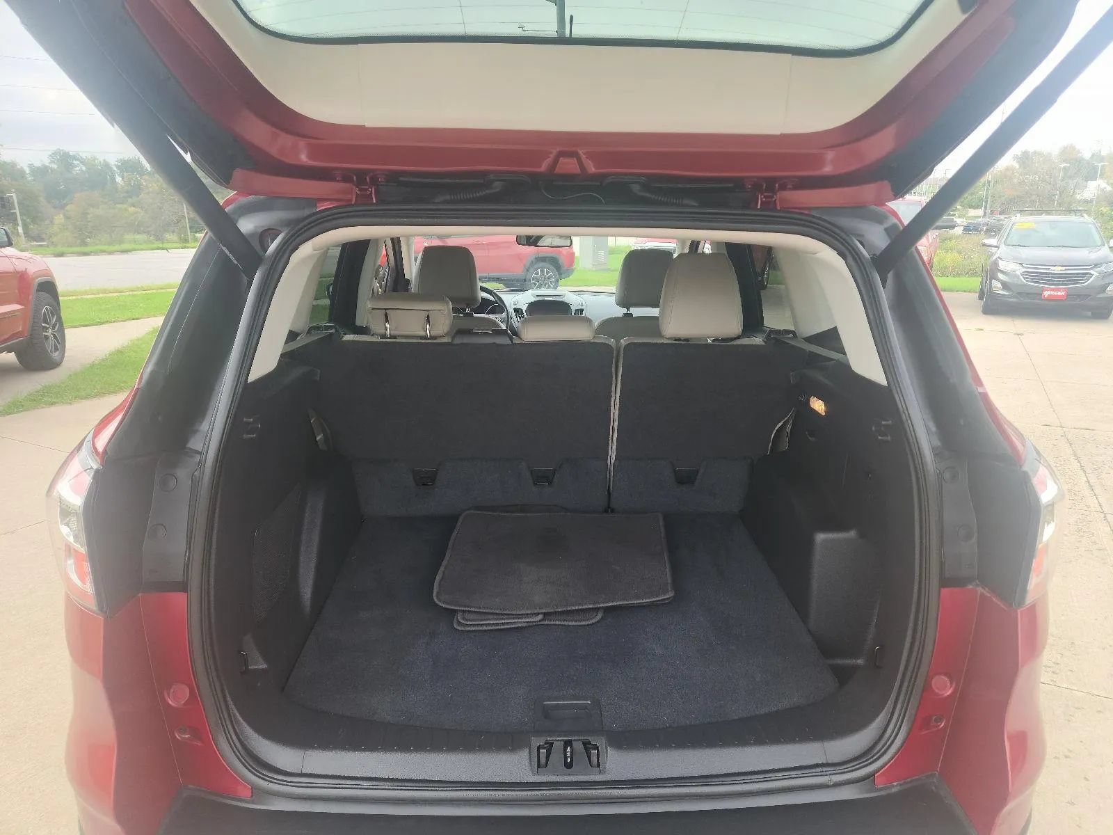 Used 2017 Ford Escape Titanium AWD/4WD image 18