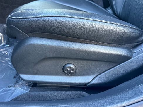 Used 2018 Mercedes-Benz E 300 E 300 image 15