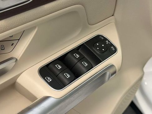 Certified 2023 Mercedes-Benz GLB 250 4MATIC image 16