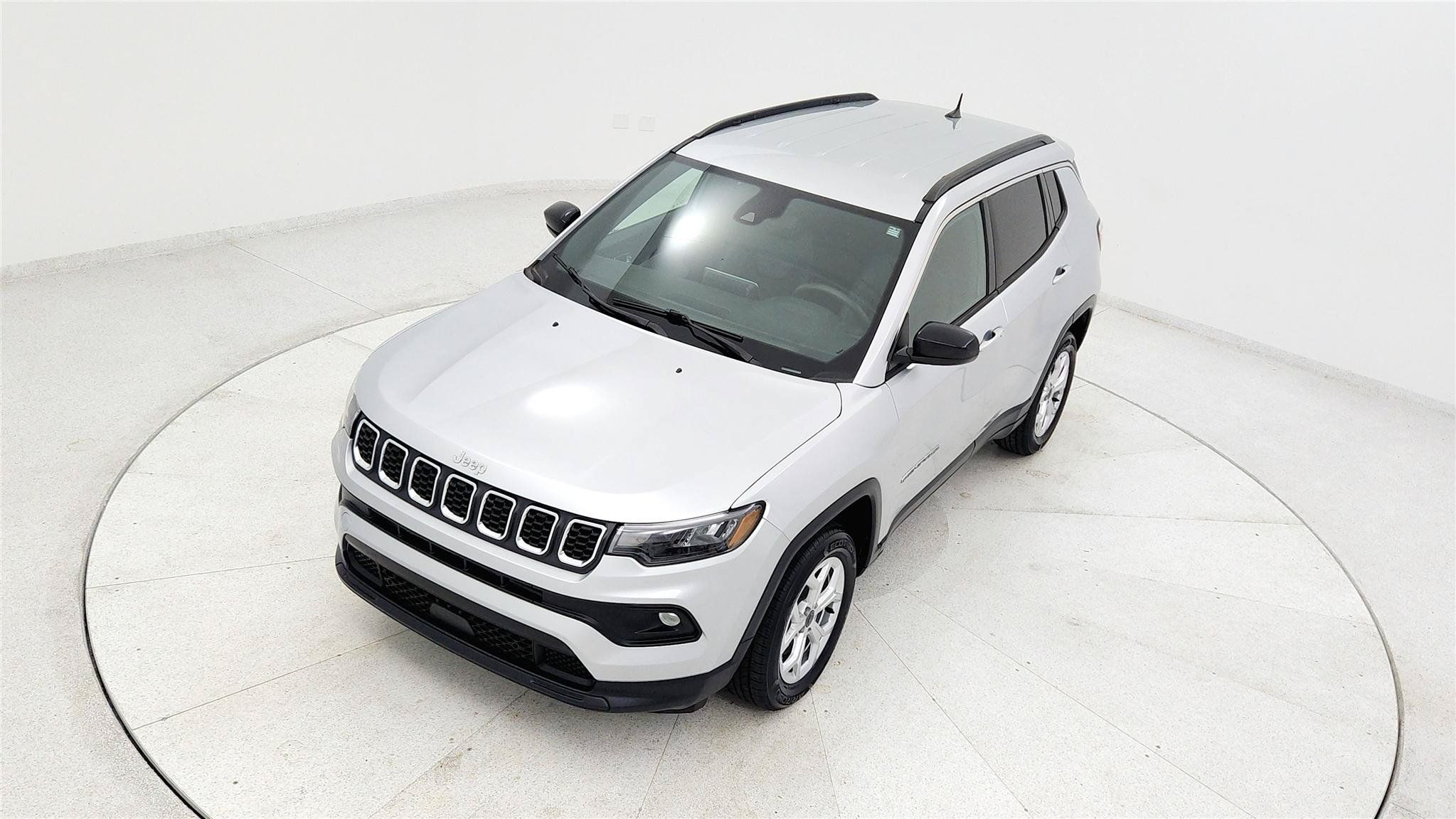 Used 2025 Jeep Compass Latitude AWD/4WD image 35