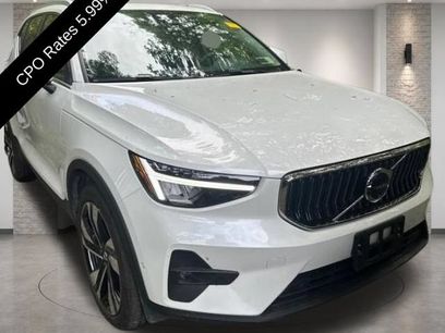 Used 2024 Volvo XC40 B5 Plus w/ Protection Package Premier