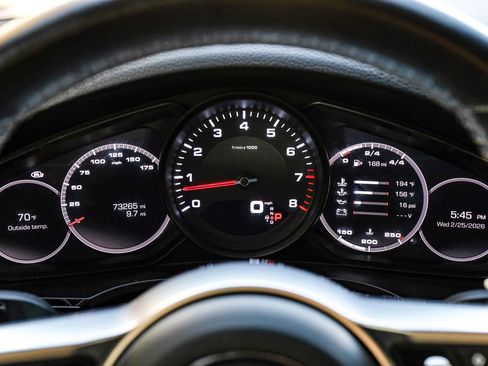 Used 2020 Porsche Cayenne image 18