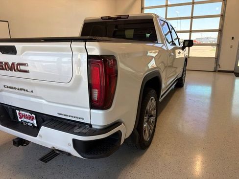 Used 2023 GMC Sierra 1500 Denali w/ Denali Reserve Package AWD/4WD image 10