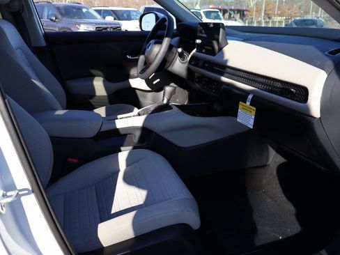 New 2026 Honda HR-V LX image 7