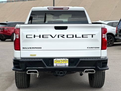Used 2024 Chevrolet Silverado 1500 Custom Trail Boss w/ LPO, Dark Essentials Package image 6
