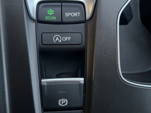 Certified 2022 Honda Accord Sport image 8