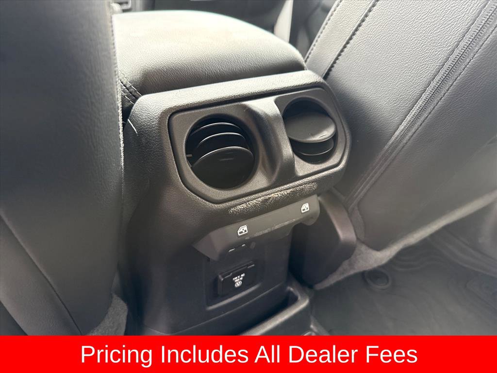 Used 2023 Jeep Wrangler Unlimited Sahara w/ Safety Group AWD/4WD image 12