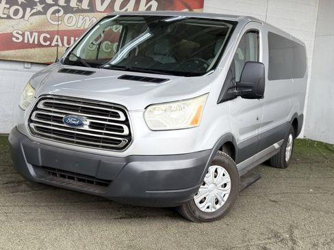 Used 2015 Ford Transit 150 XLT image 2
