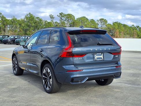 New 2026 Volvo XC60 B5 Plus w/ Protection Package Premier AWD/4WD image 5