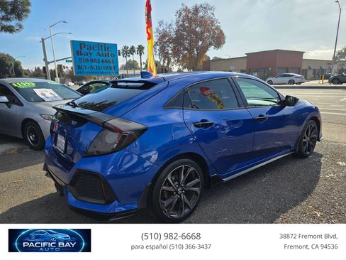 Used 2018 Honda Civic Sport image 7