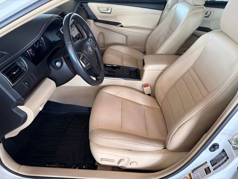 Used 2017 Toyota Camry XLE image 9