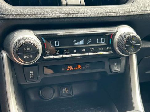 Certified 2025 Toyota RAV4 XLE FWD image 28