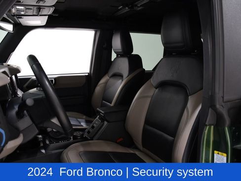 Used 2024 Ford Bronco Wildtrak image 23