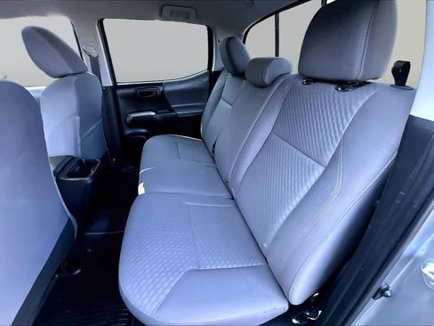 Used 2023 Toyota Tacoma SR5 AWD/4WD image 19